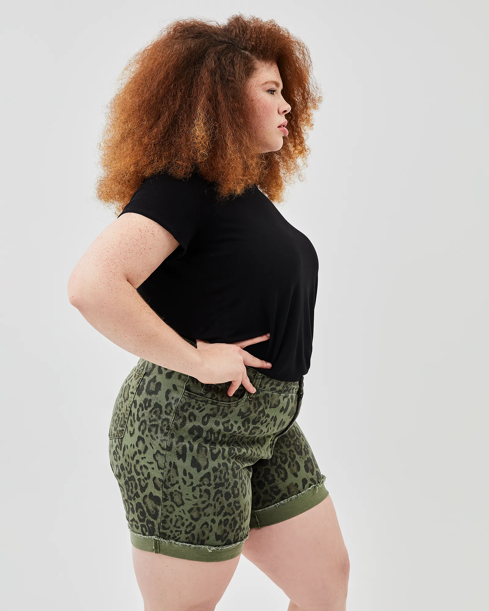Catherine Cuffed Boyfriend Shorts | Olive Green / Brown