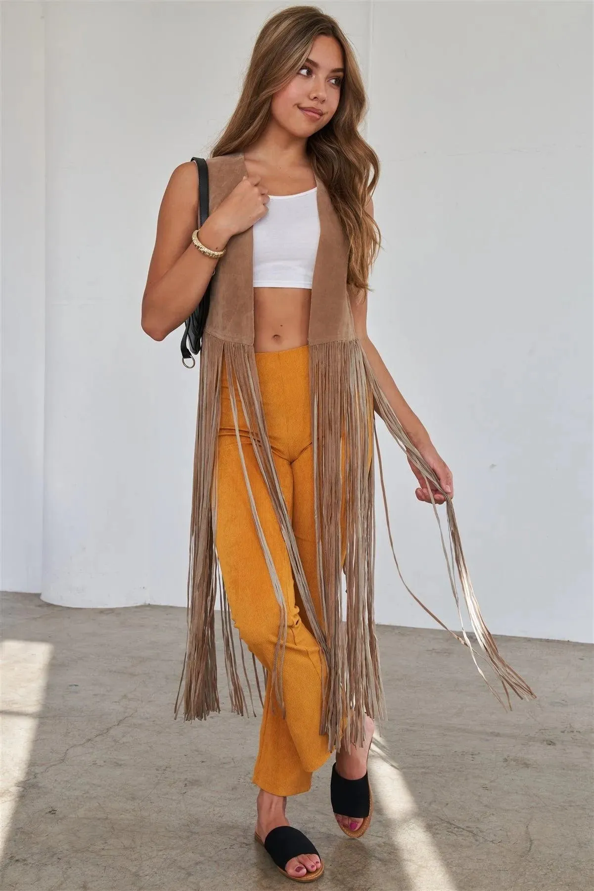 Khaki Sleeveless Suede Cropped Boho Vest With Long Fringe Detail /2-2-2