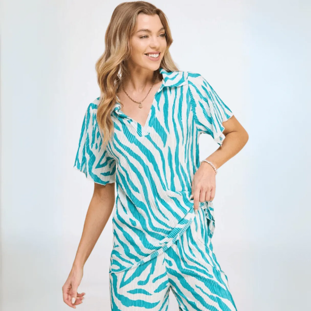 Nova Pleated Set Made in USA Turquoise